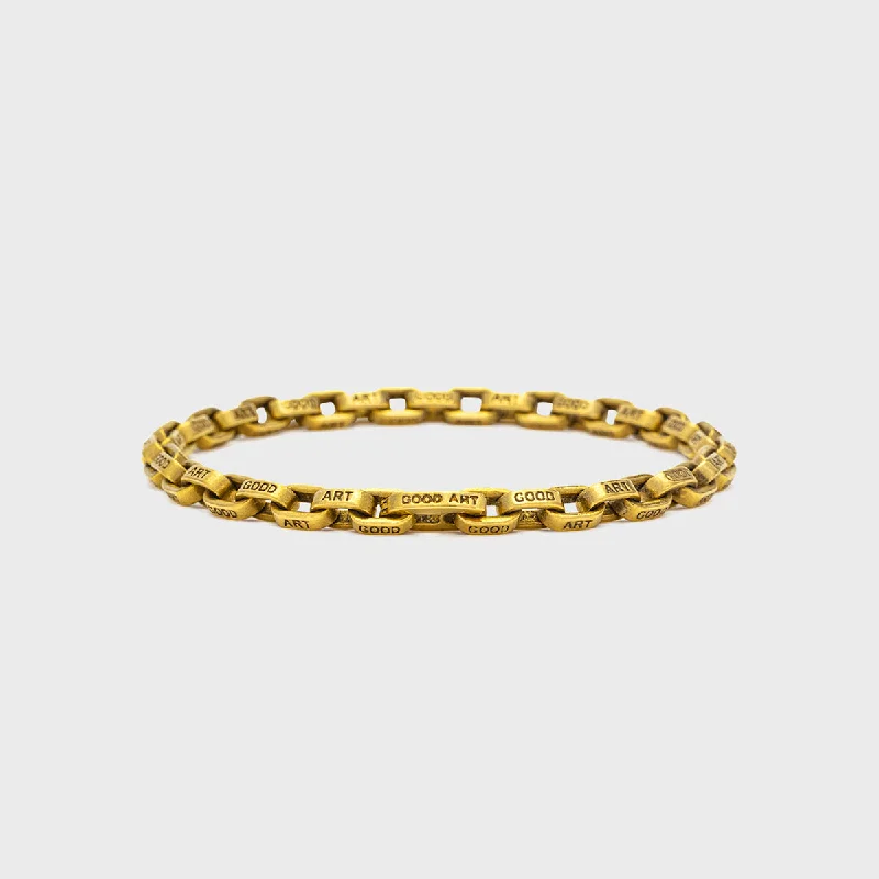 Pequeño A Mano Bracelet | 22K Yellow Gold