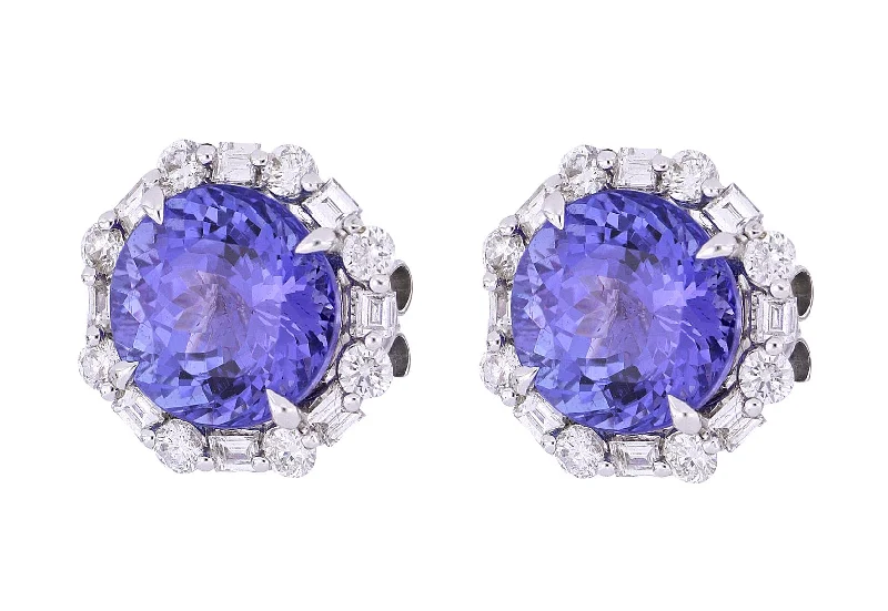 Tanzanite Ladies Earrings (Tanzanite 9.77 cts. White Diamond 0.71 cts. White Diamond 0.49 cts.)