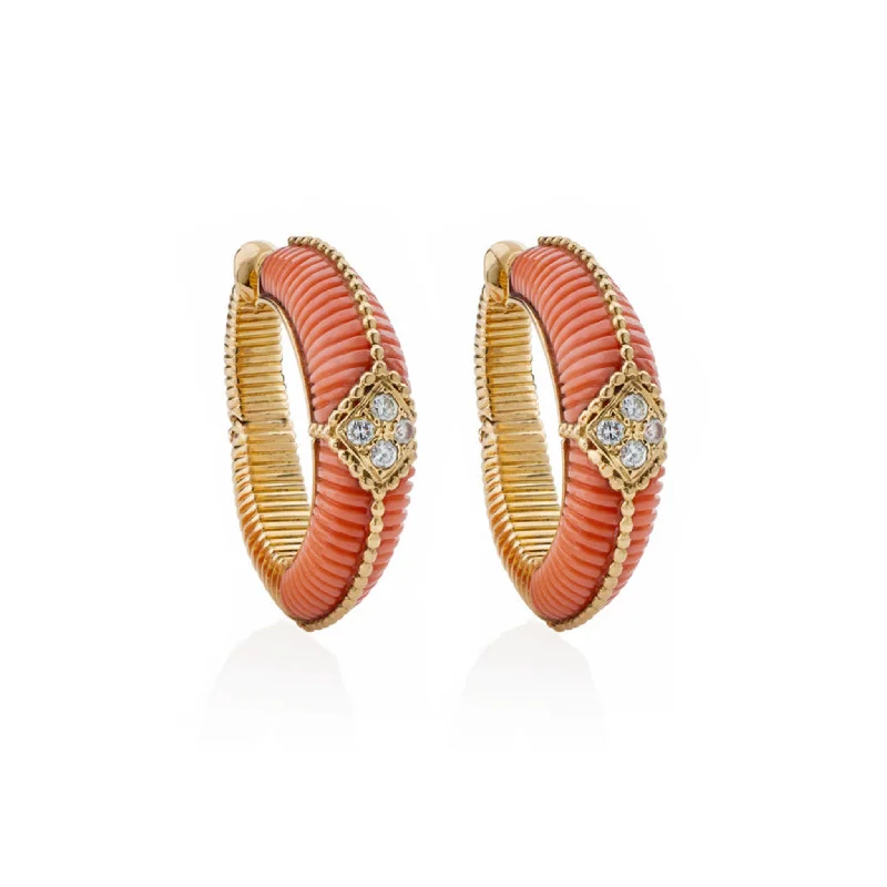 Van Cleef & Arpels France 1970s 18KT Yellow Gold Coral & Diamond Earrings