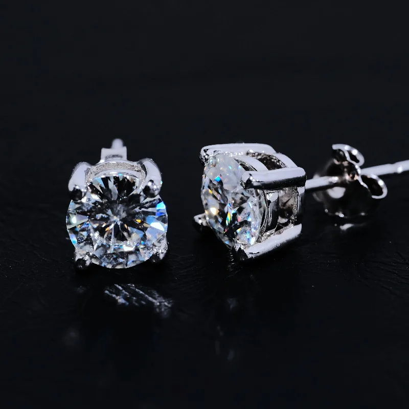 925S & VVS Moissanite Solitaire Stud Earrings