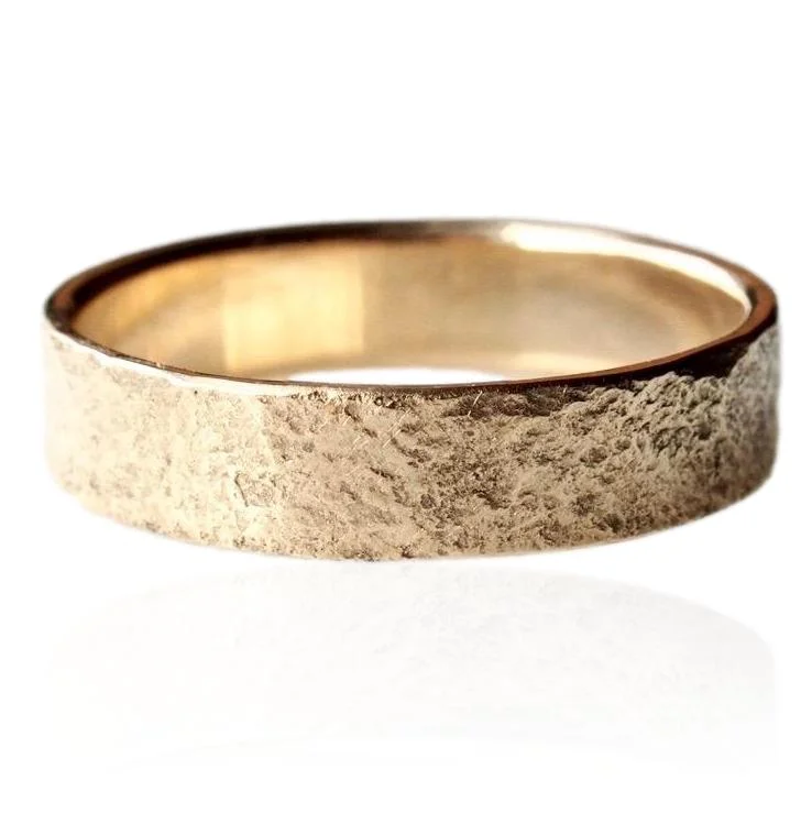 Stone Textured Band | 5mm Gold